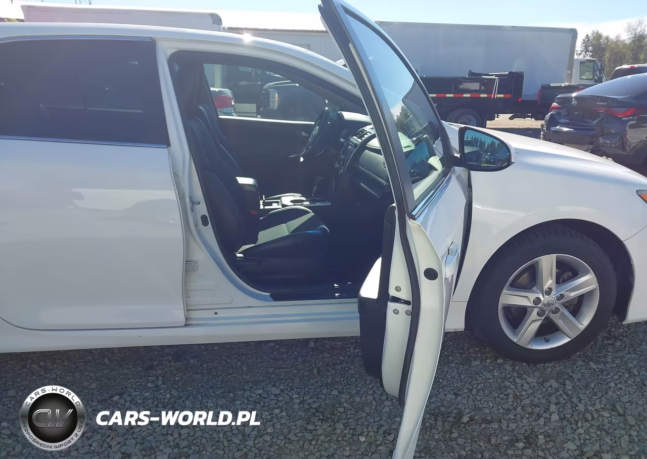 2014 Toyota Camry Se VIN:4T1BF1FK5EU360544 - 5