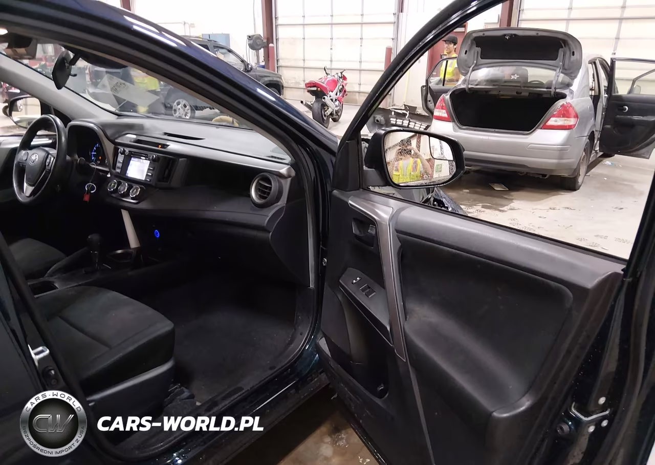 2018 Toyota Rav4 Le VIN:JTMBFREV8JJ723512 - 5