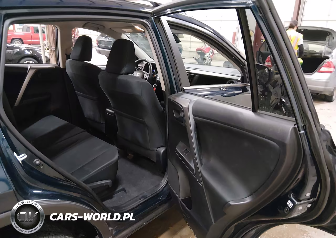 2018 Toyota Rav4 Le VIN:JTMBFREV8JJ723512 - 8