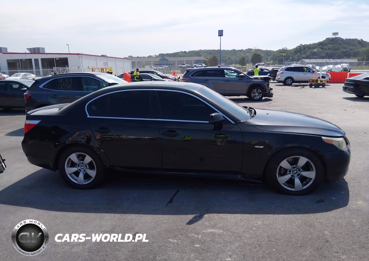 2007 BMW 525I VIN:WBANE53517CW67435 - 11