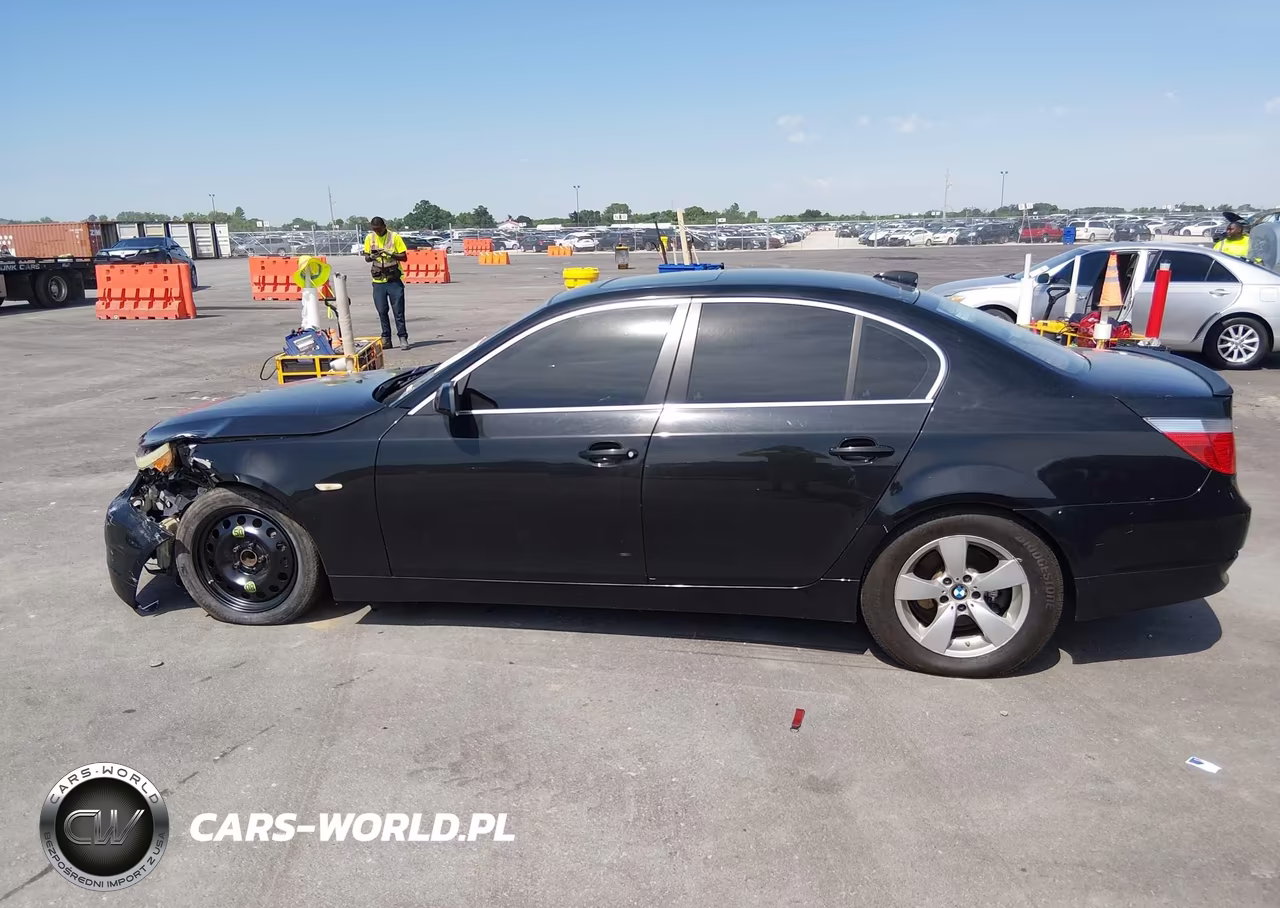 2007 BMW 525I VIN:WBANE53517CW67435 - 12