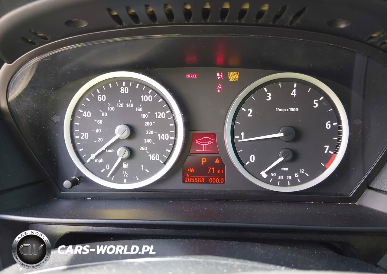 2007 BMW 525I VIN:WBANE53517CW67435 - 5