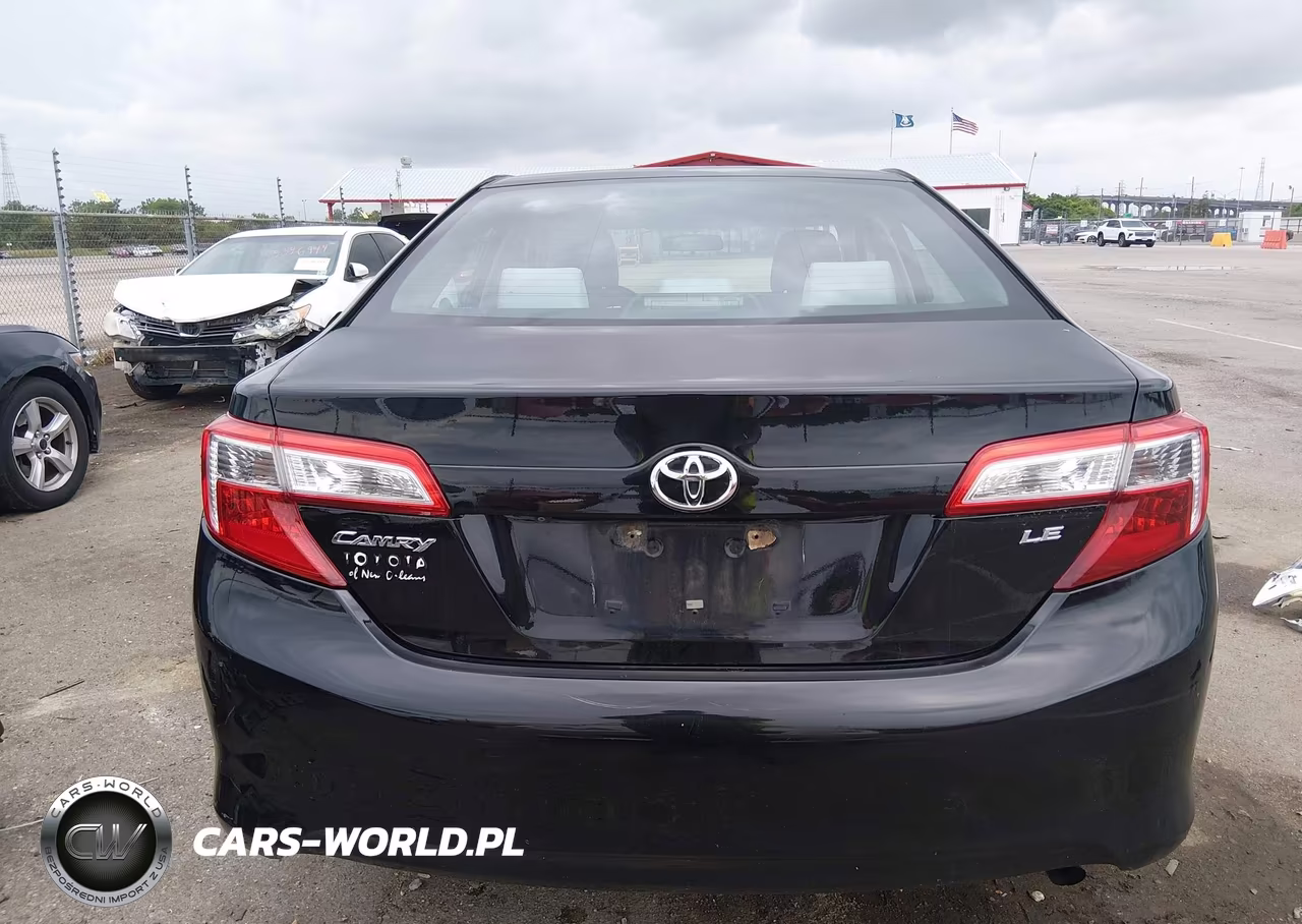 2014 Toyota Camry Le VIN:4T4BF1FK9ER437518 - 16