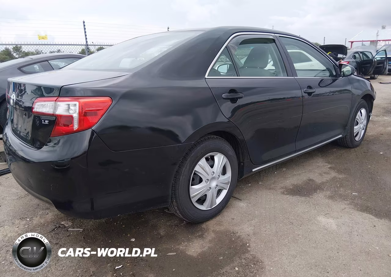 2014 Toyota Camry Le VIN:4T4BF1FK9ER437518 - 4