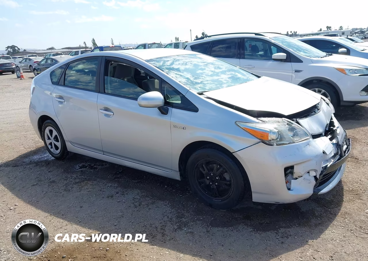 2015 Toyota Prius Two – zdjęcie 1 z 16