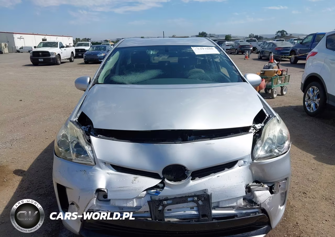 2015 Toyota Prius Two VIN:JTDKN3DU3F0463963 - 12