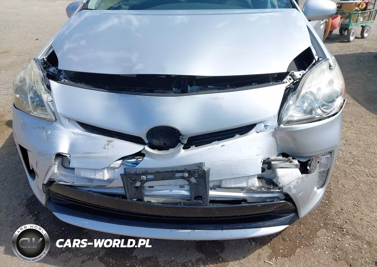 2015 Toyota Prius Two VIN:JTDKN3DU3F0463963 - 6