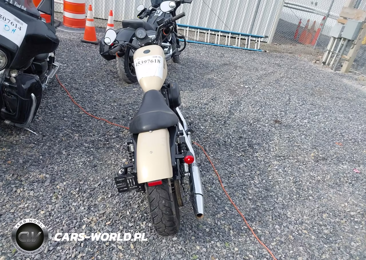 2015 Harley-Davidson Xl883 Iron 883 VIN:1HD4LE216FC436711 - 6