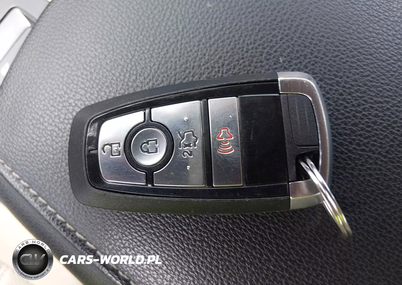 2018 Ford Fusion Hybrid S VIN:3FA6P0UUXJR122309 - 11