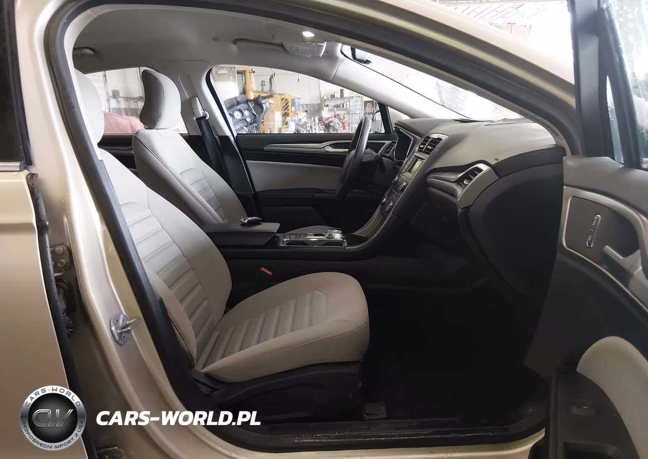 2018 Ford Fusion Hybrid S VIN:3FA6P0UUXJR122309 - 5