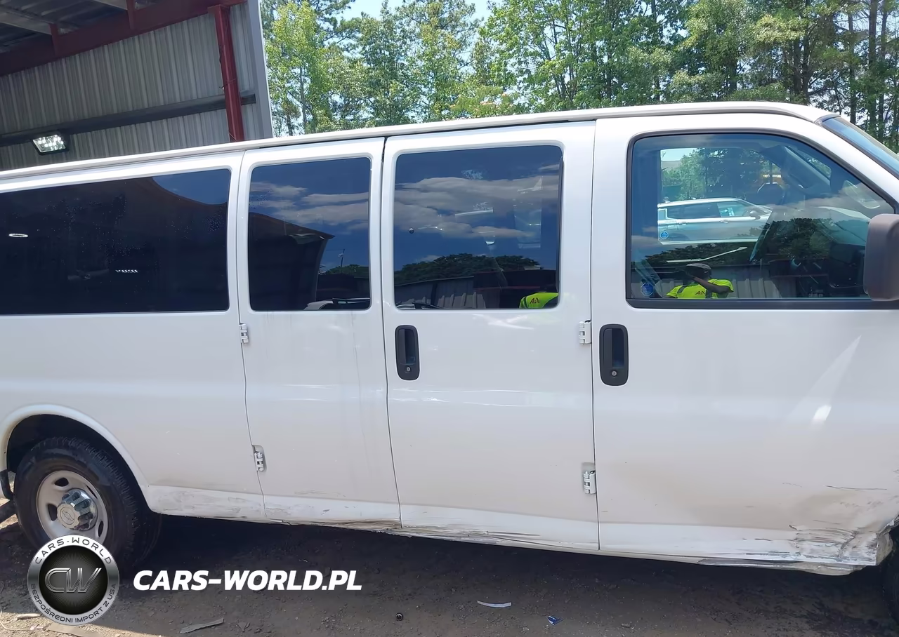 2017 Chevrolet Express 3500 Lt VIN:1GAZGPFG8H1130106 - 13