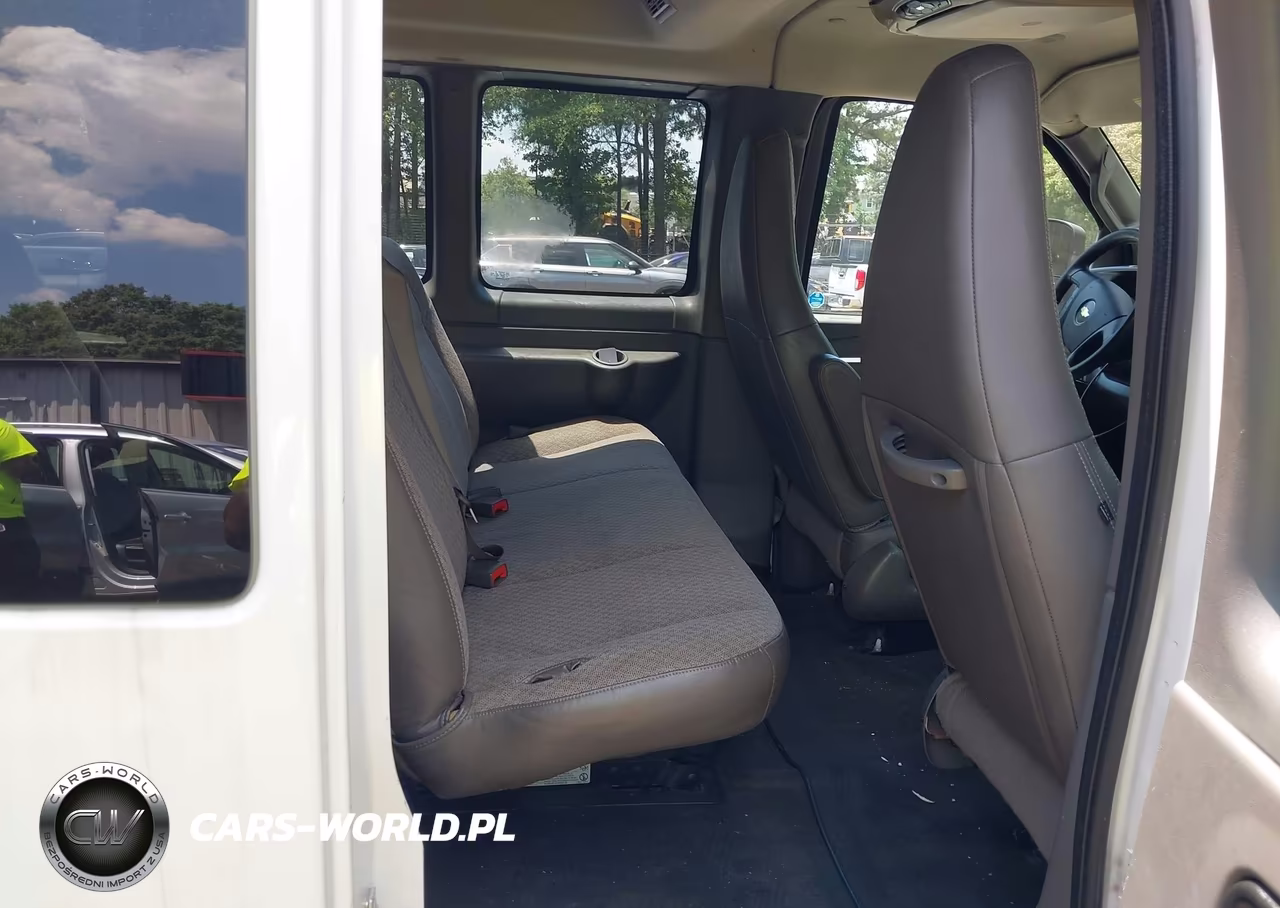 2017 Chevrolet Express 3500 Lt VIN:1GAZGPFG8H1130106 - 8