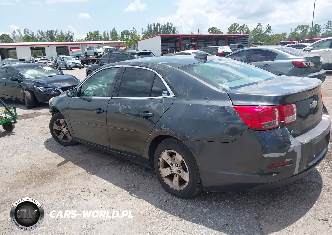 2015 Chevrolet Malibu Ls VIN:1G11B5SLXFF221834 - 3