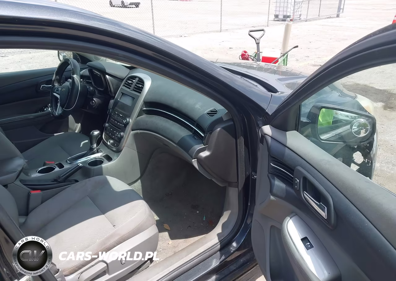 2015 Chevrolet Malibu Ls VIN:1G11B5SLXFF221834 - 5
