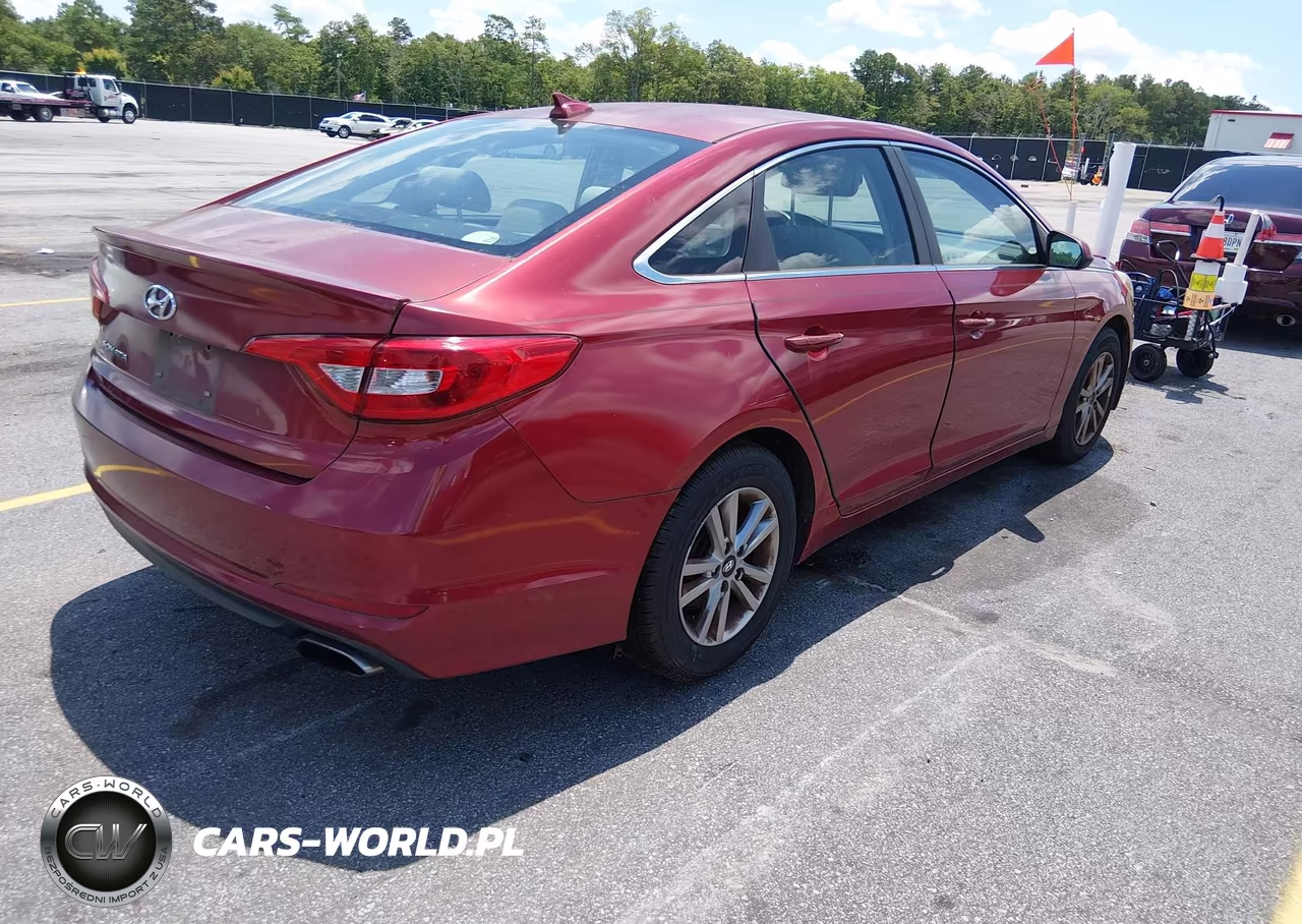 2016 Hyundai Sonata Se VIN:5NPE24AF2GH307791 - 4