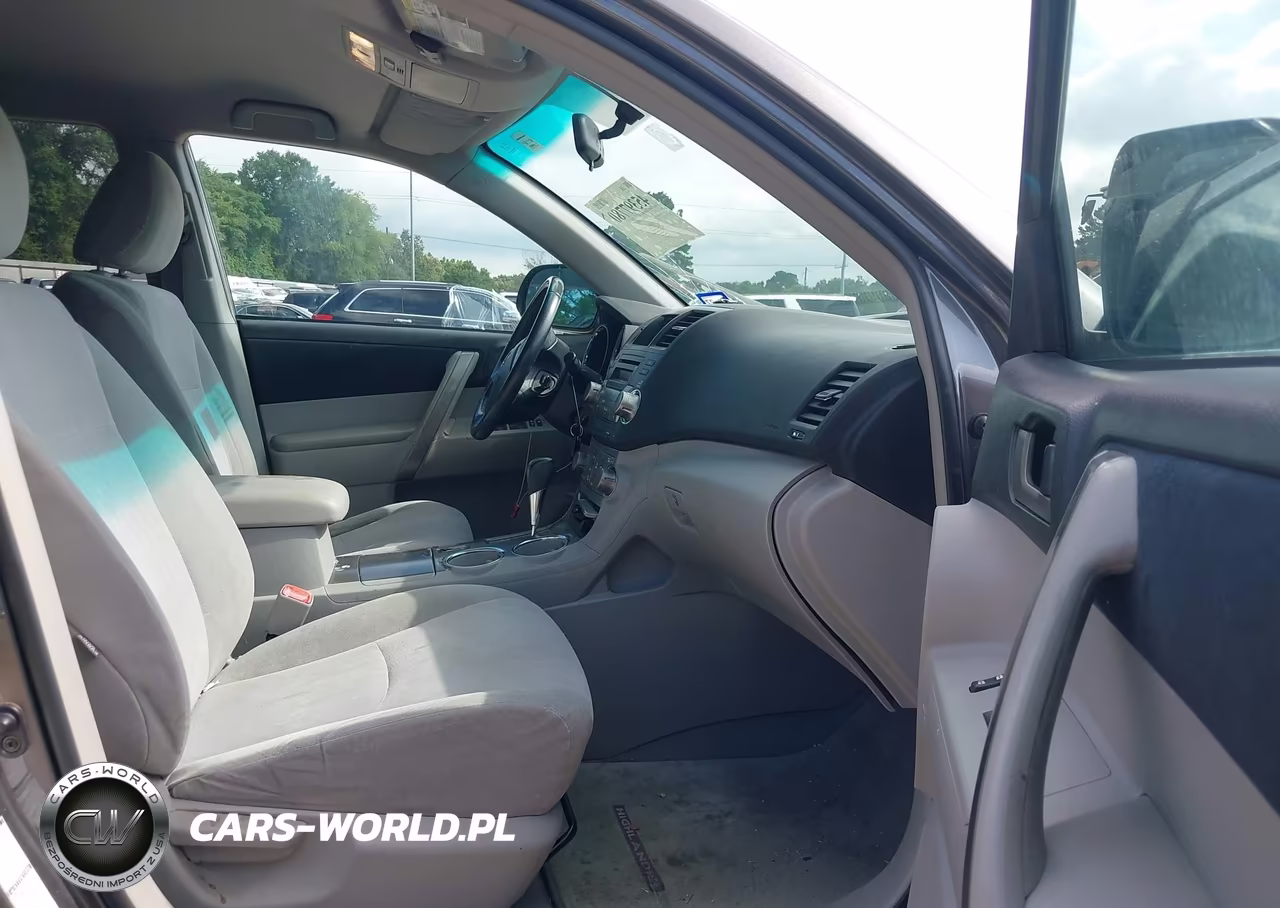 2010 Toyota Highlander Sport V6 VIN:5TDEK3EH0AS001146 - 5