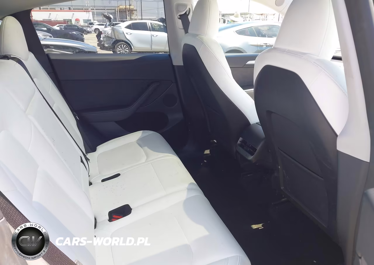 2024 Tesla Model Y Long Range Dual Motor All-Wheel Drive VIN:7SAYGAEE2RF111773 - 8