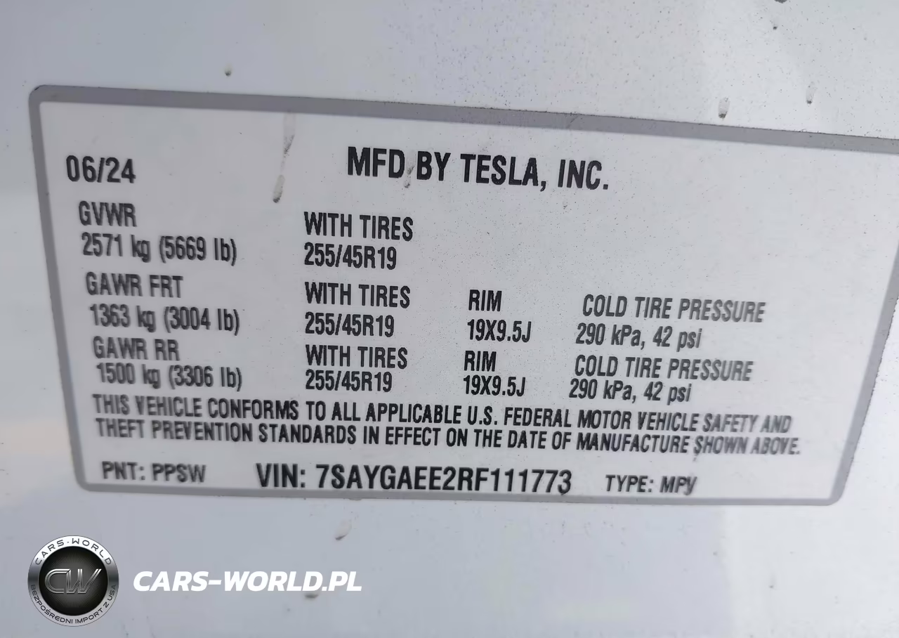 2024 Tesla Model Y Long Range Dual Motor All-Wheel Drive VIN:7SAYGAEE2RF111773 - 9