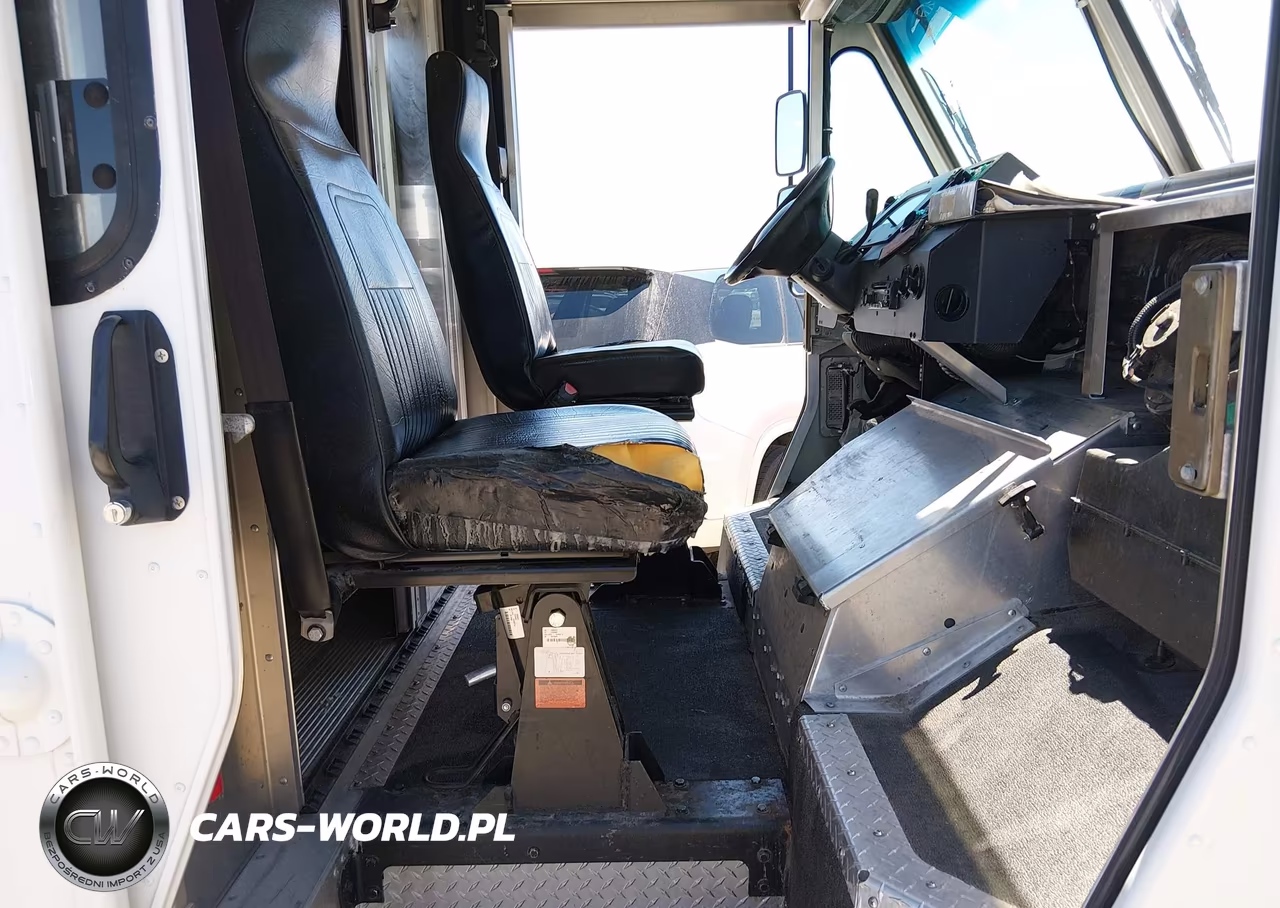 2014 Ford E-350 Stripped VIN:1FC3E3KL4EDA98280 - 5