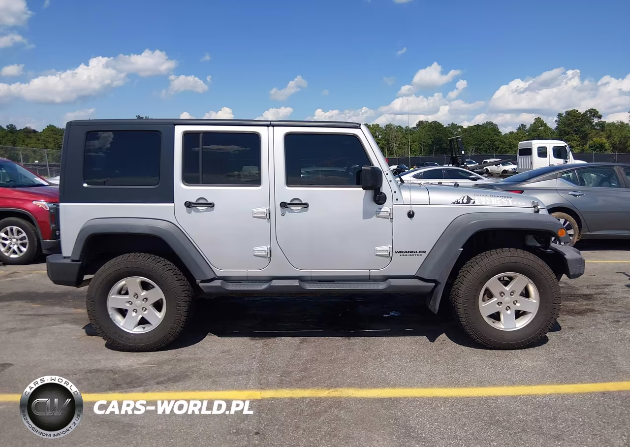 2010 Jeep Wrangler Unlimited Sport VIN:1J4BA3H10AL159907 - 13