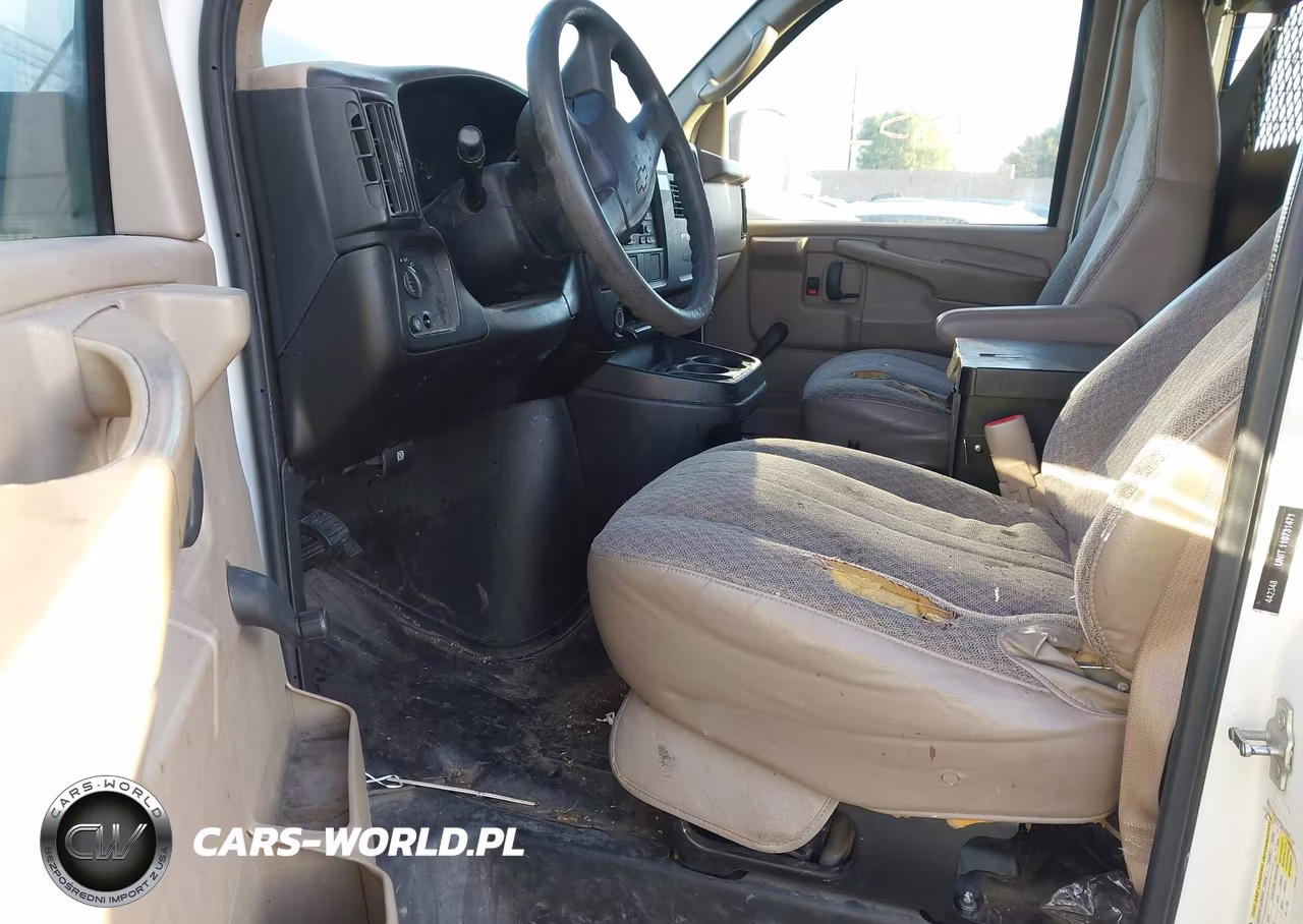 2007 Chevrolet Express Work Van VIN:1GCGG25V271240391 - 5