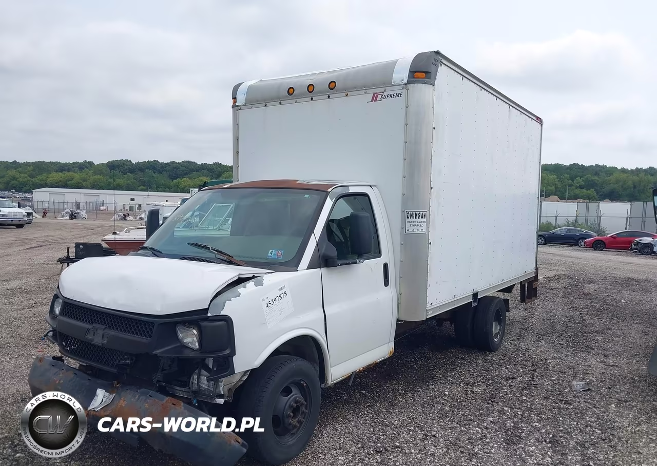 2007 Chevrolet Express Cutaway Work Van VIN:1GBJG31U071106699 - 2