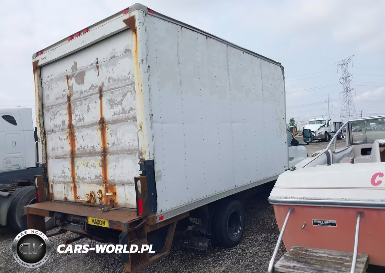 2007 Chevrolet Express Cutaway Work Van VIN:1GBJG31U071106699 - 4