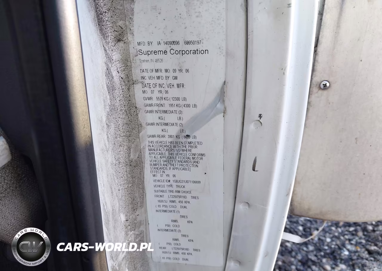 2007 Chevrolet Express Cutaway Work Van VIN:1GBJG31U071106699 - 8