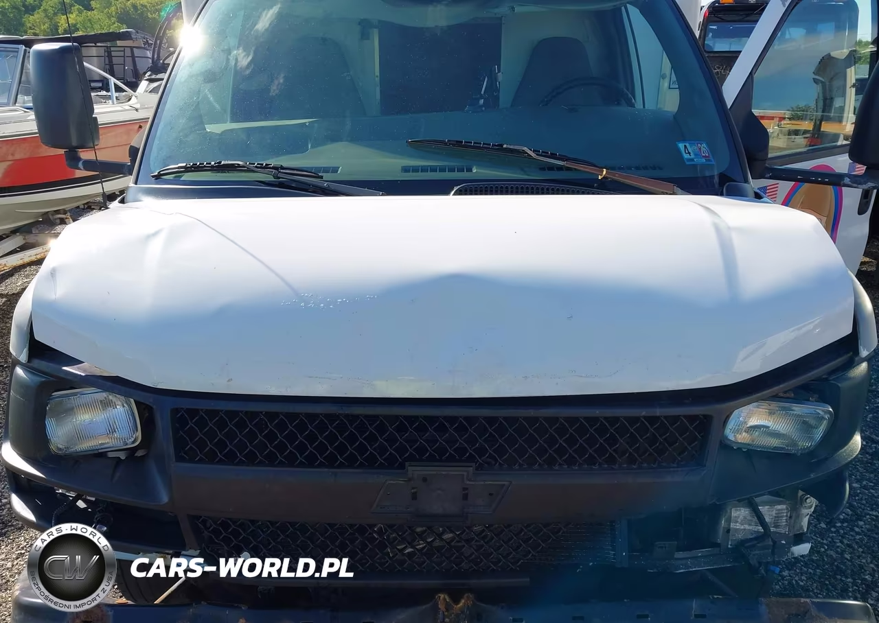2007 Chevrolet Express Cutaway Work Van VIN:1GBJG31U071106699 - 9