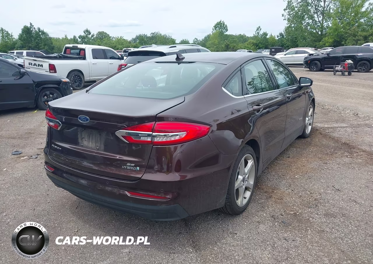 2019 Ford Fusion Hybrid Se VIN:3FA6P0LU6KR165368 - 4