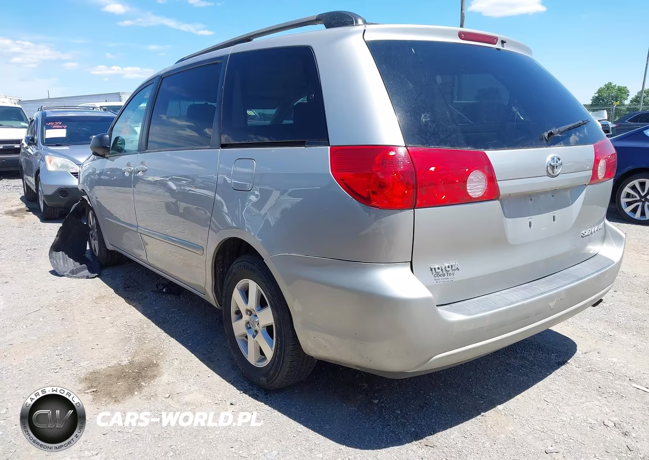 2010 Toyota Sienna Le VIN:5TDKK4CC4AS321439 - 3