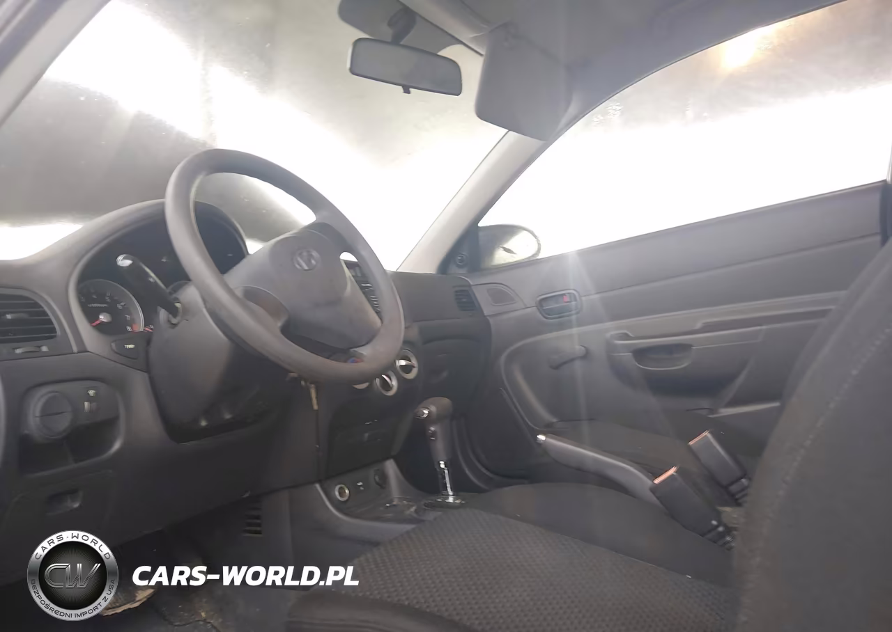 2009 Hyundai Accent Gs VIN:KMHCM36C49U125606 - 5