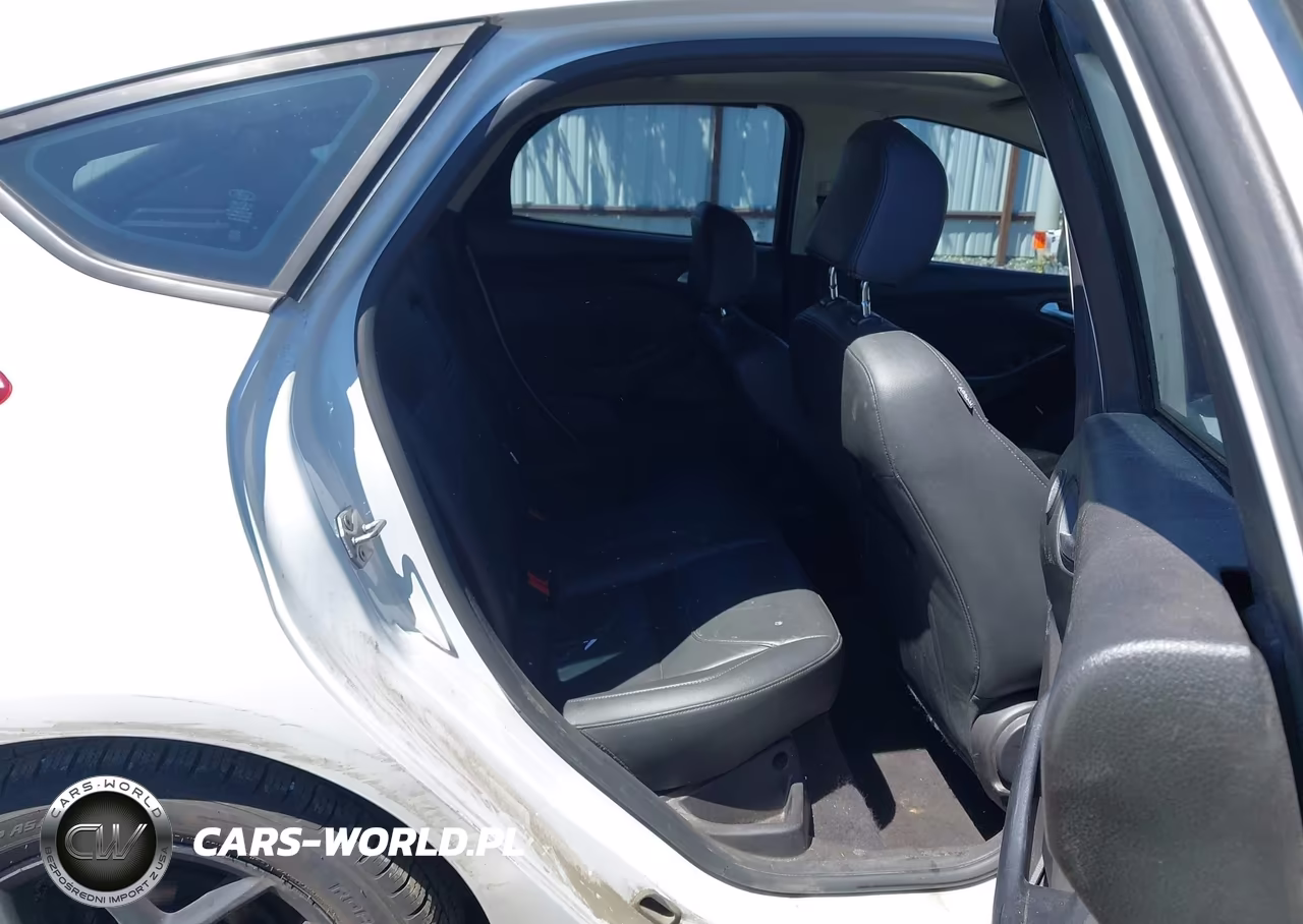2016 Ford Focus Se VIN:1FADP3K29GL203660 - 8