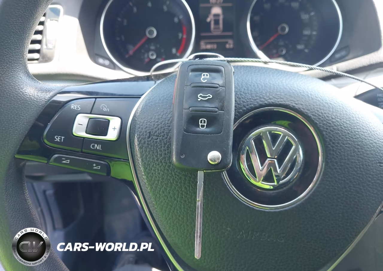 2016 Volkswagen Passat 1.8T S VIN:1VWAT7A38GC025215 - 11