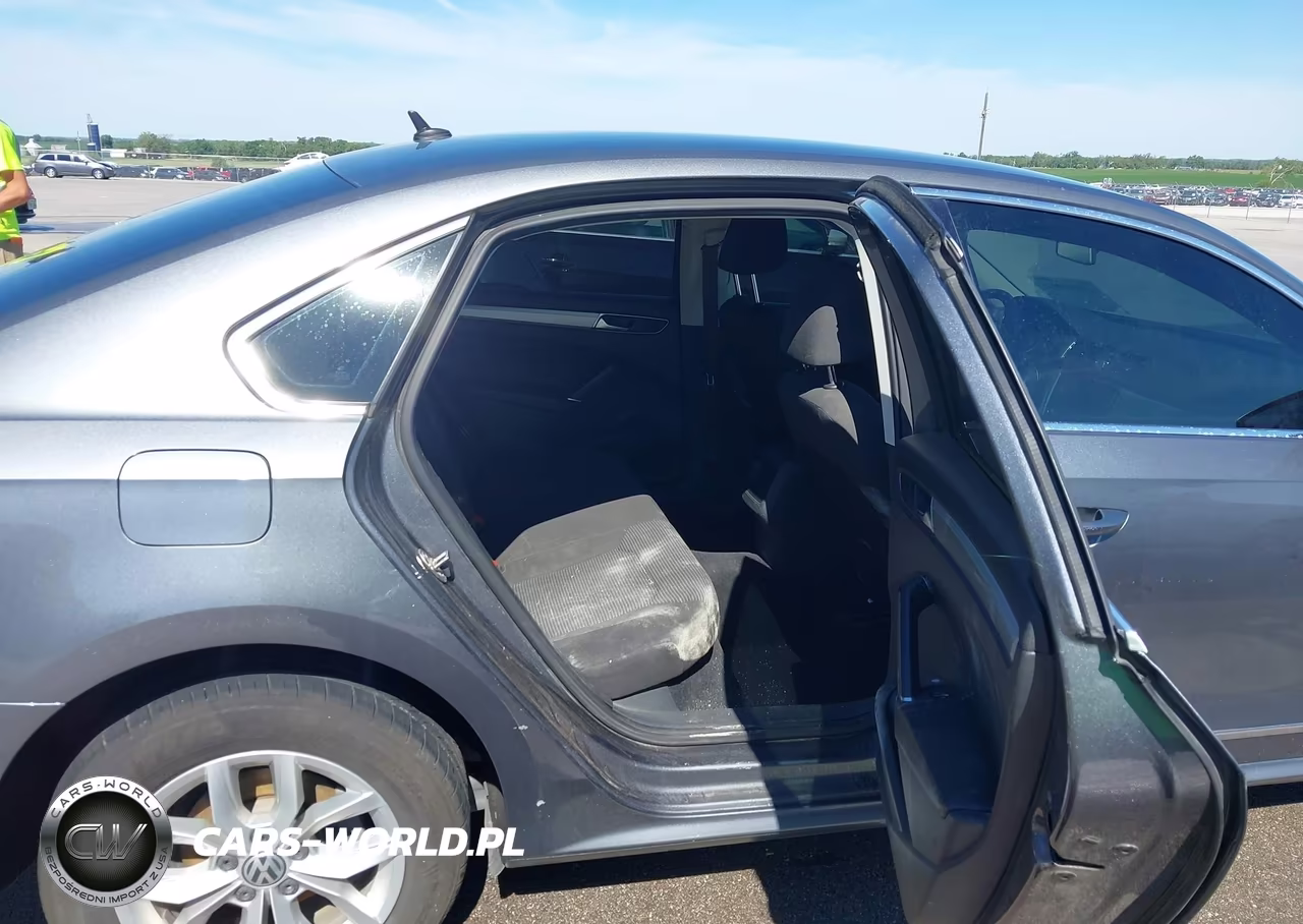 2016 Volkswagen Passat 1.8T S VIN:1VWAT7A38GC025215 - 8
