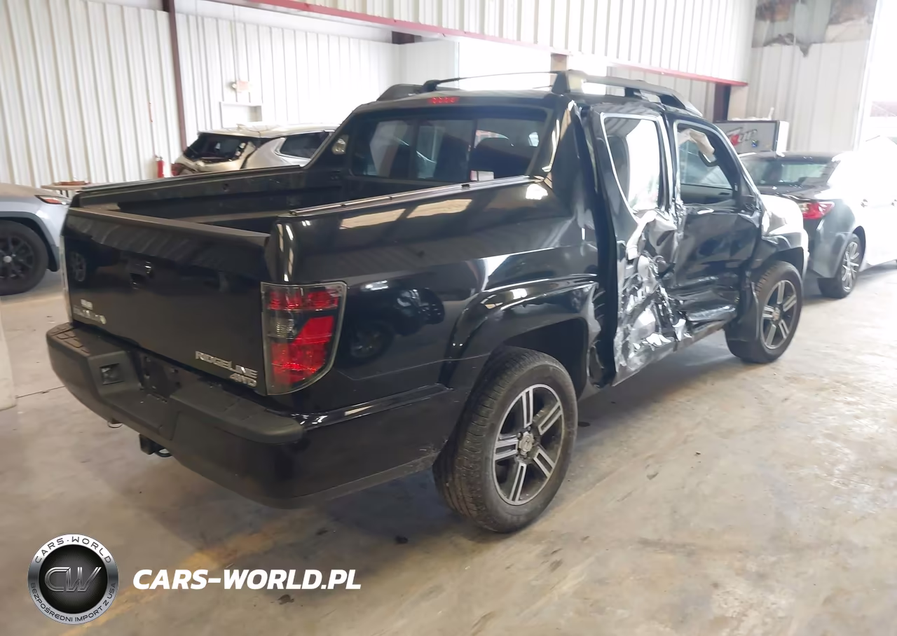 2014 Honda Ridgeline Sport VIN:5FPYK1F75EB003029 - 4