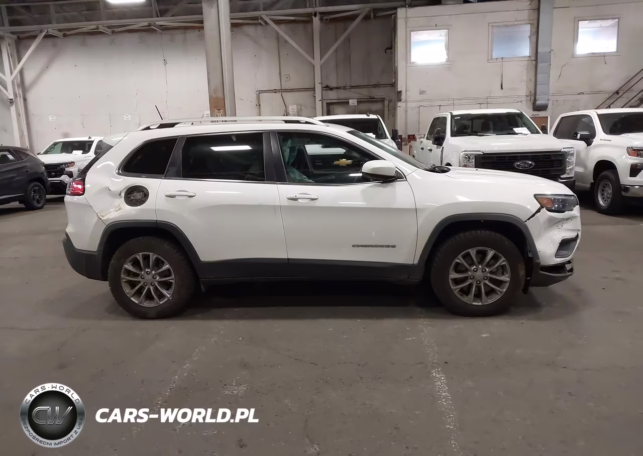 2019 Jeep Cherokee Latitude Plus 4X4 VIN:1C4PJMLB5KD137706 - 13