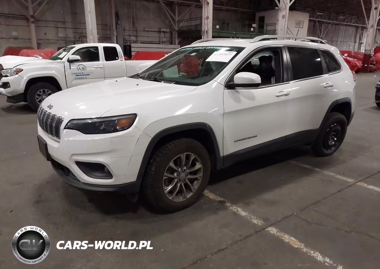 2019 Jeep Cherokee Latitude Plus 4X4 VIN:1C4PJMLB5KD137706 - 2