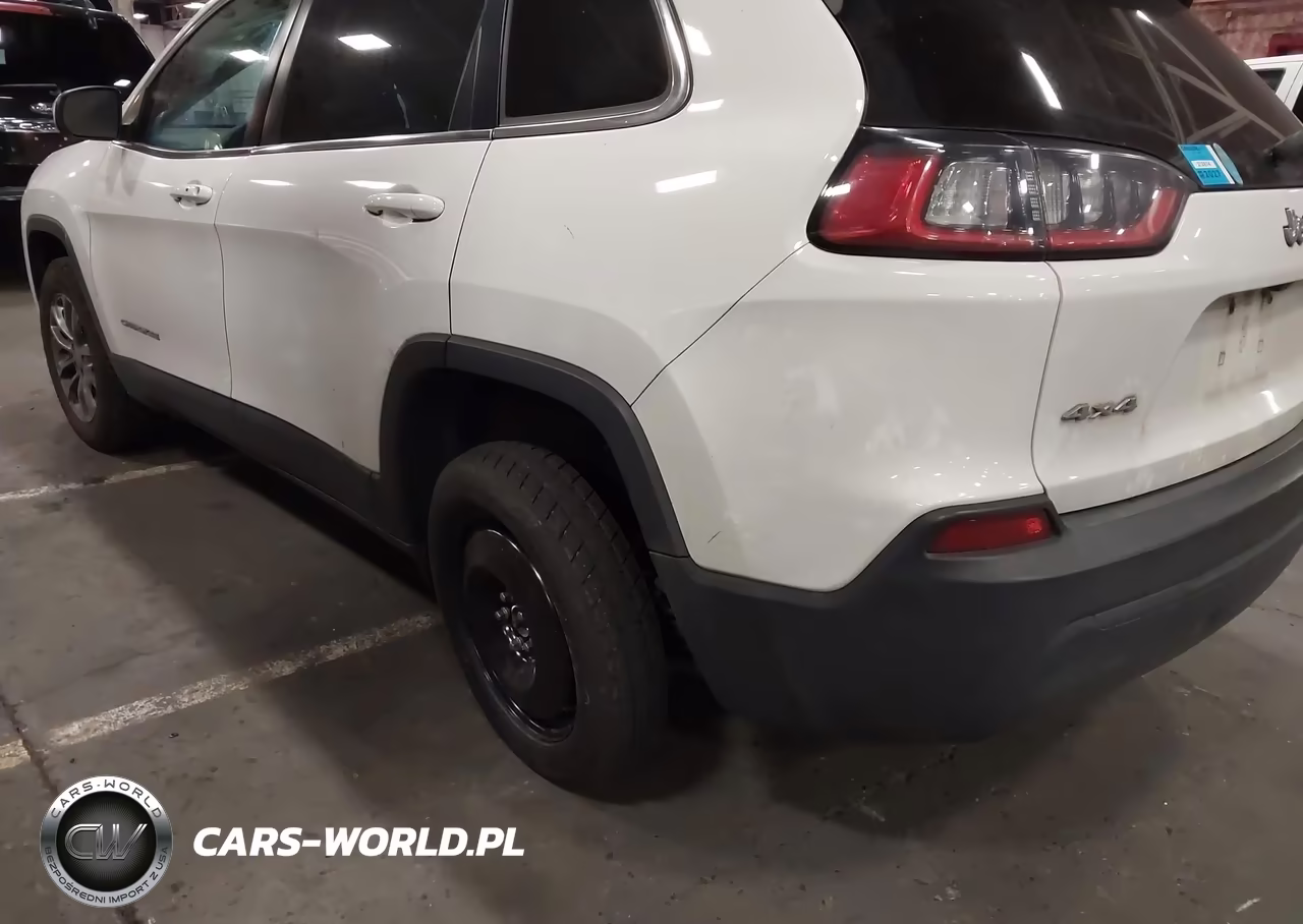 2019 Jeep Cherokee Latitude Plus 4X4 VIN:1C4PJMLB5KD137706 - 6