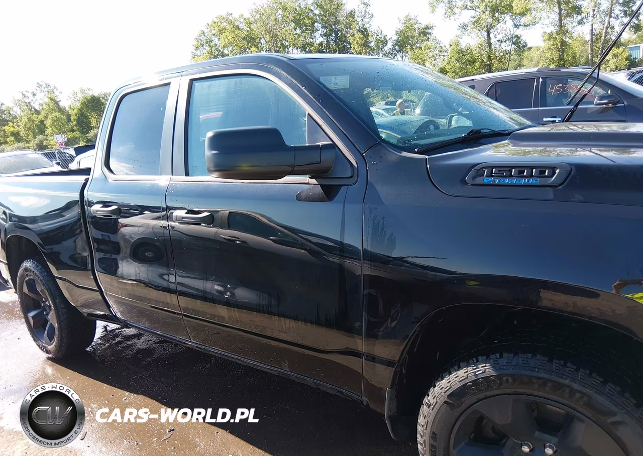 2024 Ram 1500 Tradesman Quad Cab 4X4 6'4 Box VIN:1C6RRFCG7RN138389 - 13