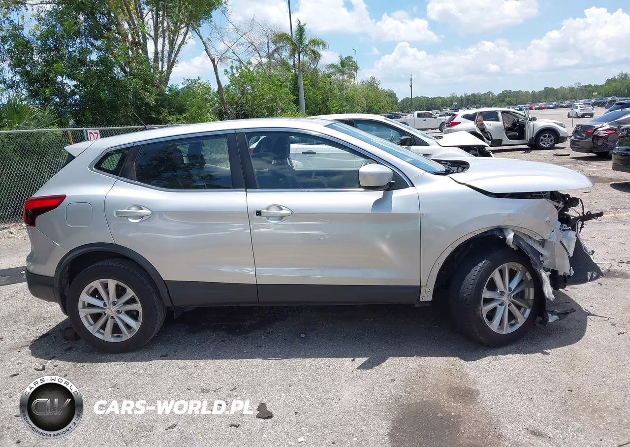 2017 Nissan Rogue Sport S VIN:JN1BJ1CP7HW016261 - 14