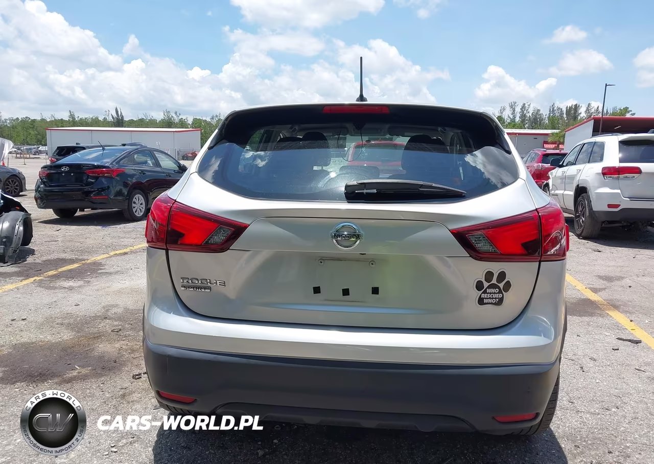 2017 Nissan Rogue Sport S VIN:JN1BJ1CP7HW016261 - 17