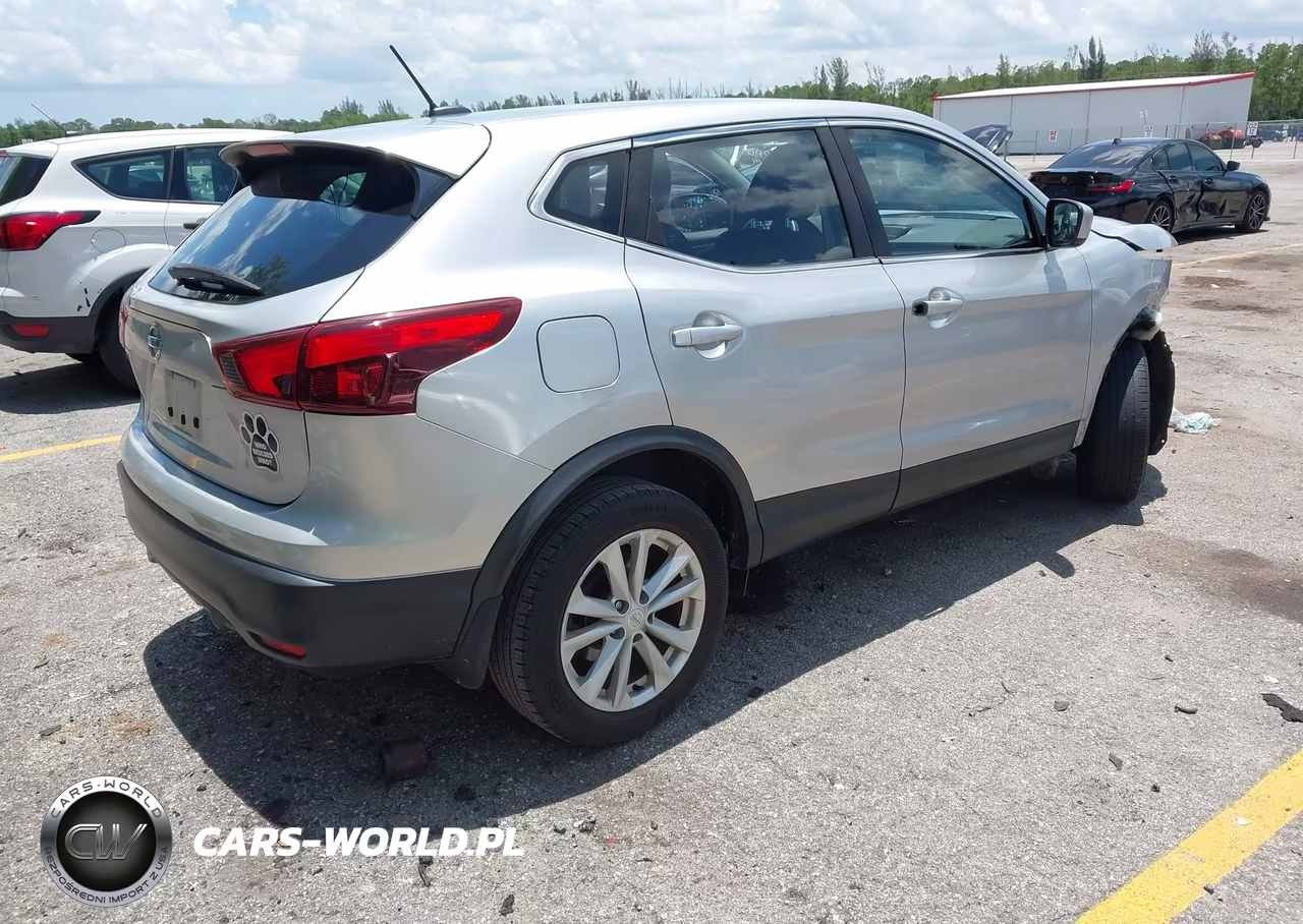 2017 Nissan Rogue Sport S VIN:JN1BJ1CP7HW016261 - 4