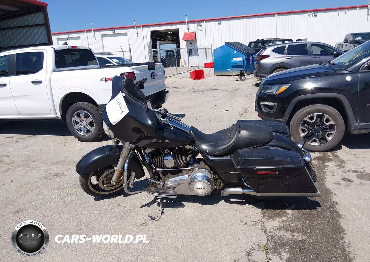 2013 Harley-Davidson Flhx Street Glide VIN:1HD1KBM19DB616365 - 13