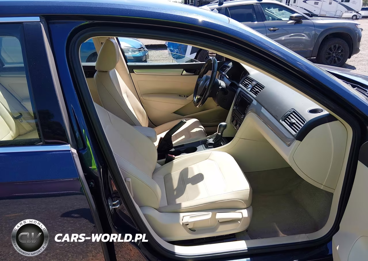 2015 Volkswagen Passat 1.8T Limited Edition VIN:1VWAS7A31FC117378 - 5