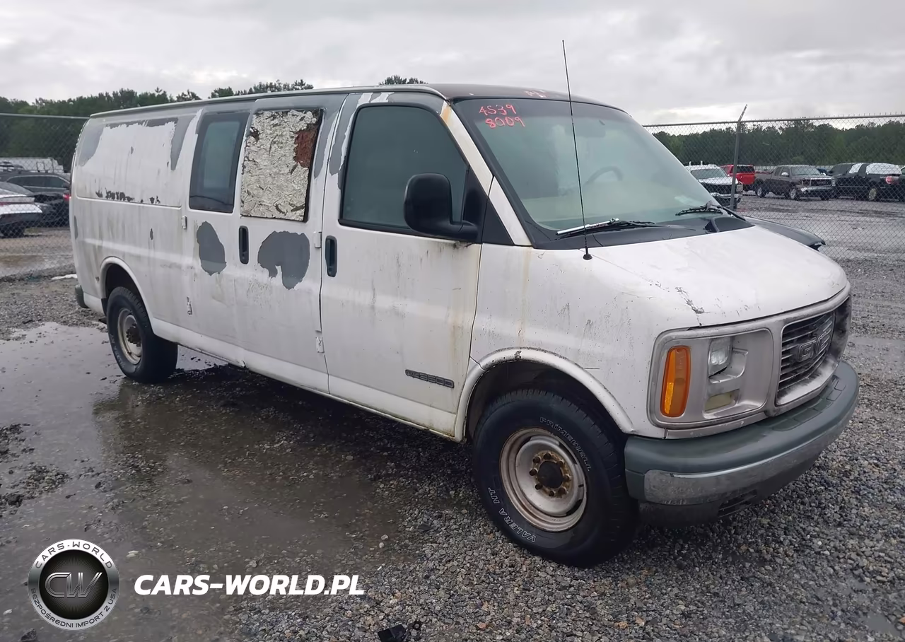 2002 GMC Savana Cargo Van Standard
