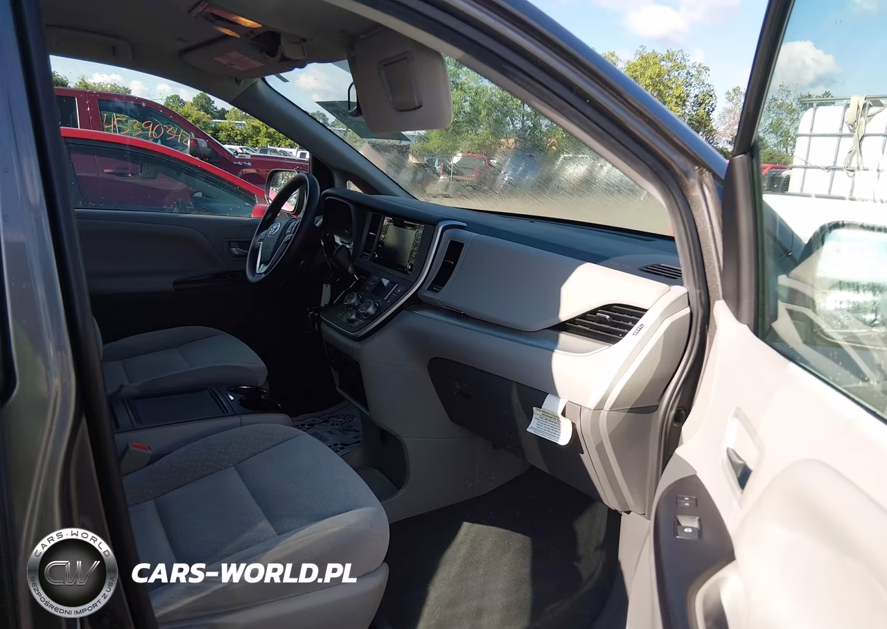 2020 Toyota Sienna Le VIN:5TDJZ3DC1LS228140 - 5