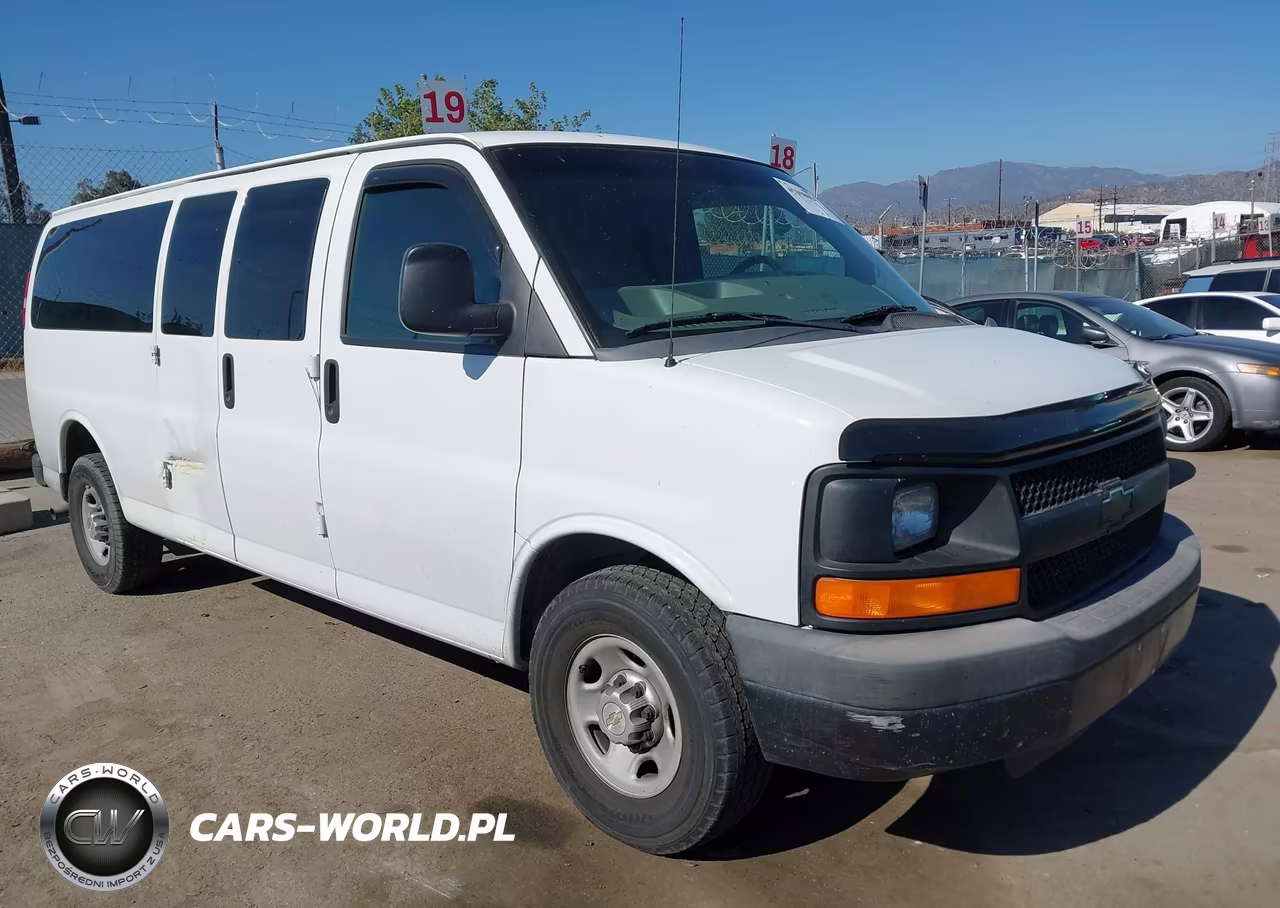 2013 Chevrolet Express 3500 Ls