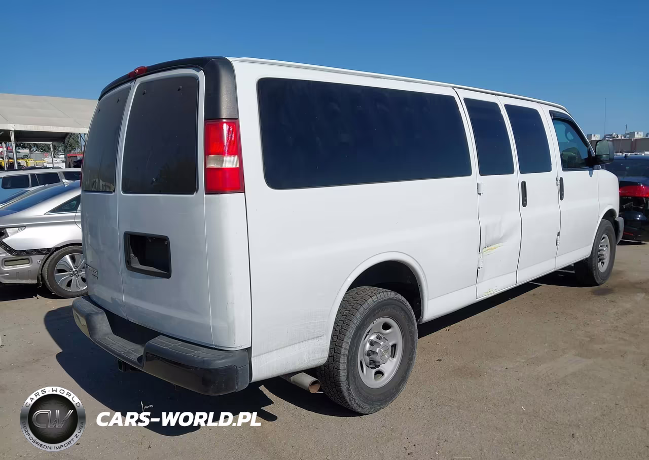 2013 Chevrolet Express 3500 Ls VIN:1GAZGZFA4D1193608 - 4