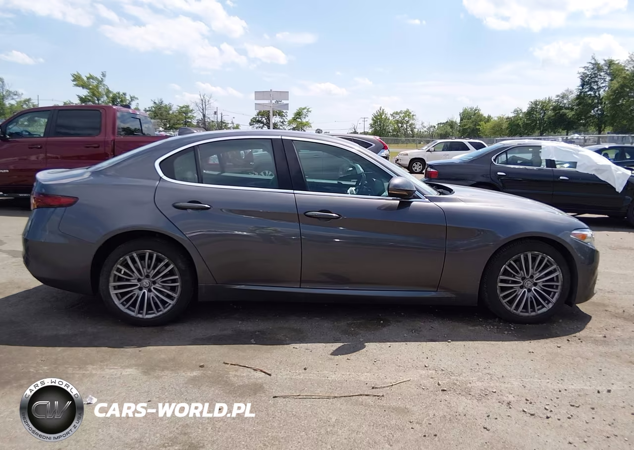 2017 Alfa Romeo Giulia Ti Awd VIN:ZARFAEEN3H7529475 - 13